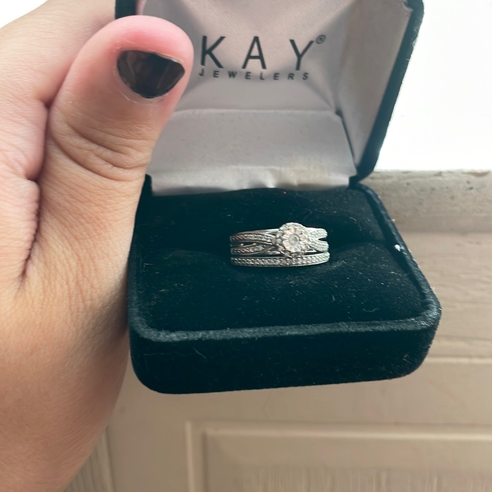 Wedding ring set size 5 1-2 10k